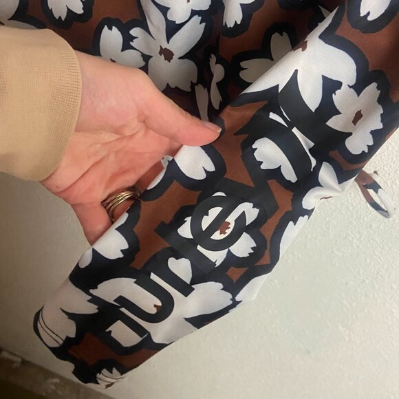 Hurley Size M Long Sleeve Surf Rash Gard Swimsuit Chocolate Brown Foral Beach - Picture 7 of 7